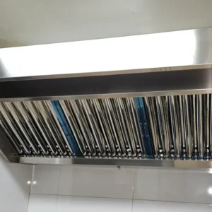 Campana mural baja de 1500 mm con turbina incorporada.