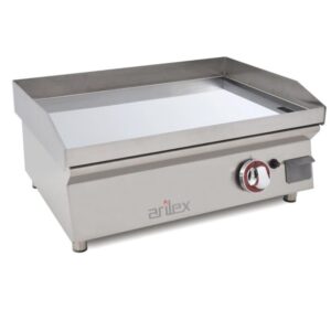 Plancha a gas de 60 cm con baño de cromo duro.